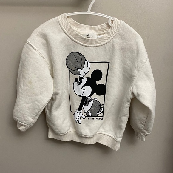 Mickey Basketball Sweater 💚2 for 20💚 - Picture 1 of 3
